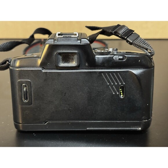 Nikon N5005 35mm SLR Film Camera AF Nikkor 35-70mm Lens Hoya Filter As-Is - Picture 6 of 8